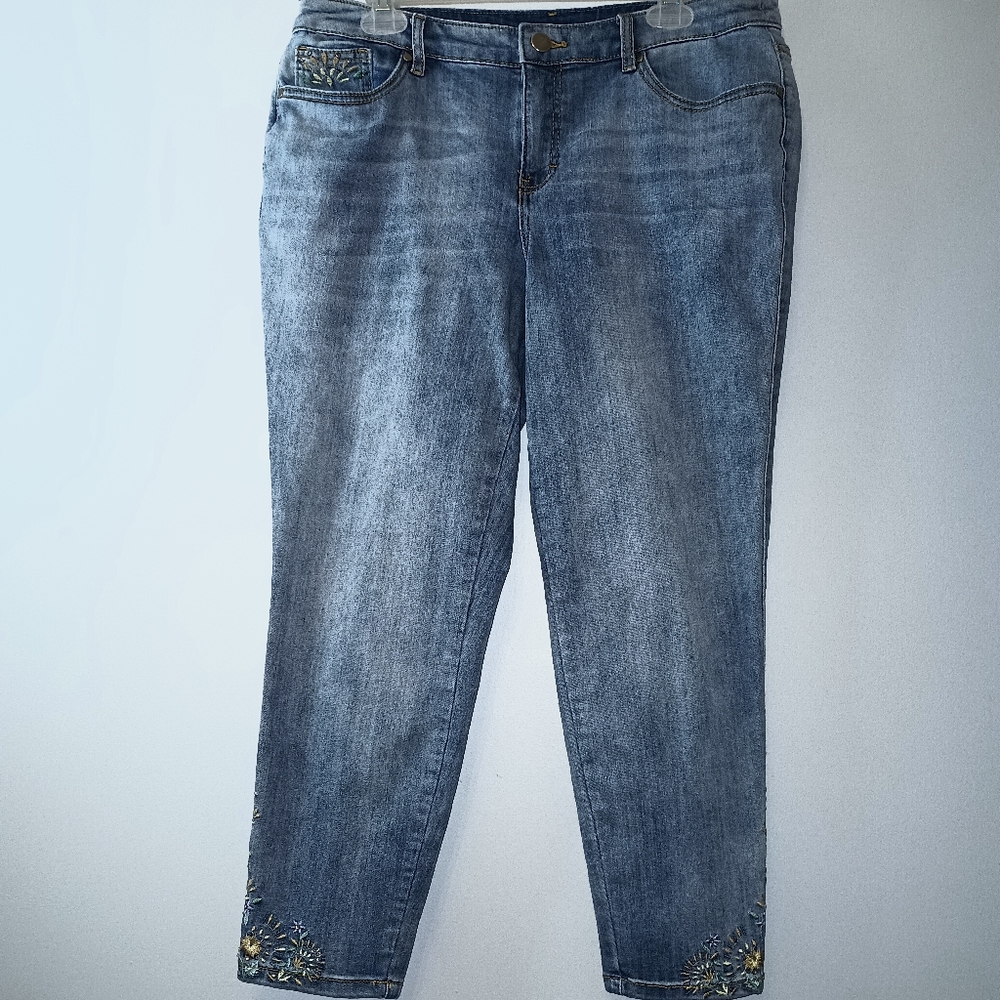 Christopher & Banks‎ Blue Cropped Jeans with Floral Embroidery 12